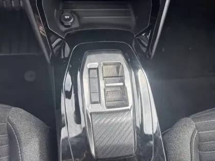 Photo 13 Peugeot 208  Electrique 50 kWh 136ch