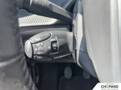 Photo 13 Peugeot 208  PureTech 100 S&S BVM6