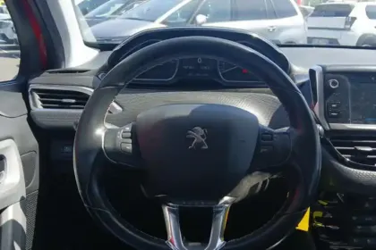 Photo 17 Peugeot 2008  PureTech 110ch S&S EAT6