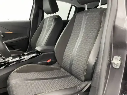 Photo 13 Peugeot 208  PureTech 100 S&S EAT8