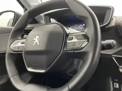 Photo 28 Peugeot 208  PureTech 100 S&S EAT8