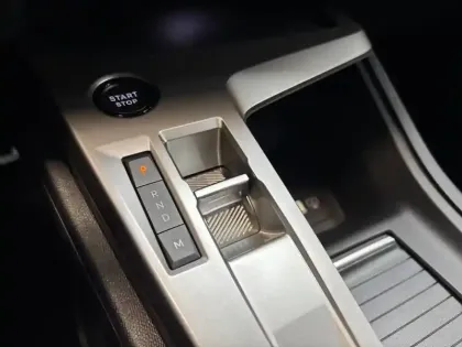 Photo 13 Peugeot 408  Hybrid 145 e-DCS6