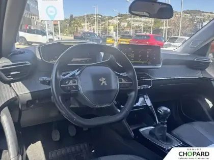 Photo 14 Peugeot 2008  PureTech 130 S&S BVM6