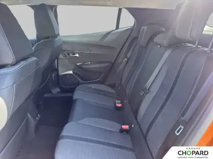 Photo 10 Peugeot 2008  PureTech 130 S&S BVM6