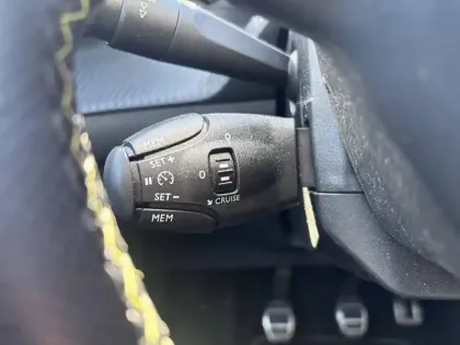 Photo 18 Peugeot 2008  PureTech 130 S&S BVM6