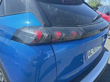 Photo 16 Peugeot 2008  PureTech 130 S&S BVM6