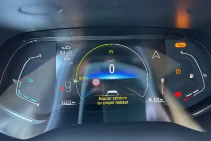 Photo 14 Renault Captur  E-Tech full hybrid 145