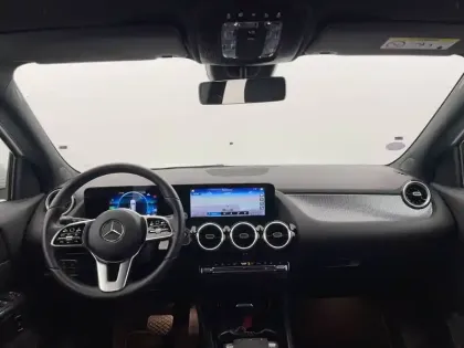 Photo 29 Mercedes GLA  250 e 8G-DCT