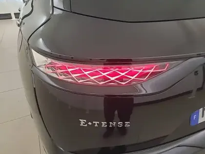 Photo 16 DS DS 7 DS7 Crossback Hybride E-Tense 225 EAT8