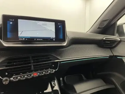 Photo 27 Peugeot 2008  PureTech 130 S&S EAT8