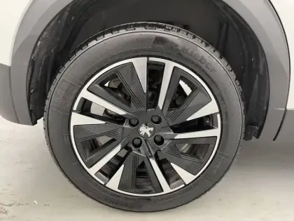 Photo 18 Peugeot 2008  PureTech 130 S&S EAT8