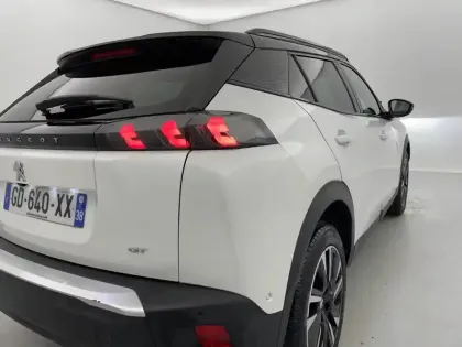 Photo 30 Peugeot 2008  PureTech 130 S&S EAT8