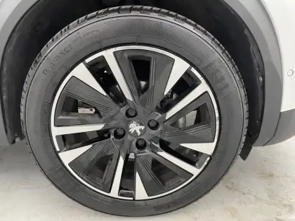 Photo 17 Peugeot 2008  PureTech 130 S&S EAT8