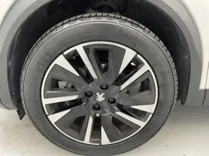 Photo 16 Peugeot 2008  PureTech 130 S&S EAT8