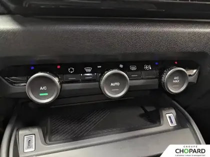 Photo 12 Citroën C4  PureTech 130 S&S EAT8