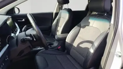 Photo 10 Kia Niro  1.6 GDi Hybride 141 ch DCT6