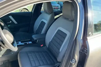 Photo 9 Citroën C4  Hybride 136 e-DCS6