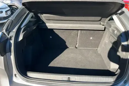 Photo 8 Citroën C4  Hybride 136 e-DCS6