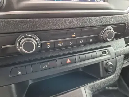 Photo 12 Peugeot Expert  FGN TOLE M BLUEHDI 145 S&S EAT8