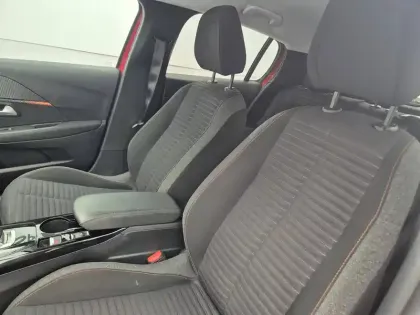 Photo 8 Peugeot 208  Electrique 50 kWh 136ch