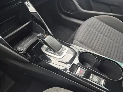 Photo 12 Peugeot 208  Electrique 50 kWh 136ch