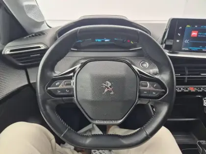 Photo 15 Peugeot 208  Electrique 50 kWh 136ch