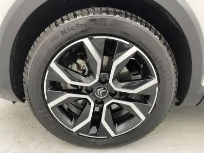 Photo 16 Citroën C4 e- 136 ch Automatique