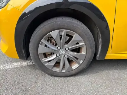 Photo 12 Peugeot 208  Electrique 50 kWh 136ch