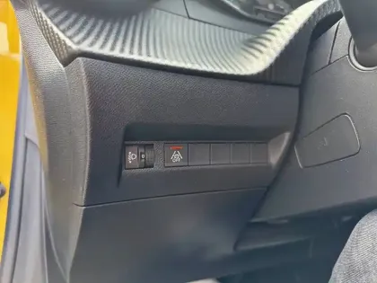 Photo 20 Peugeot 208  Electrique 50 kWh 136ch