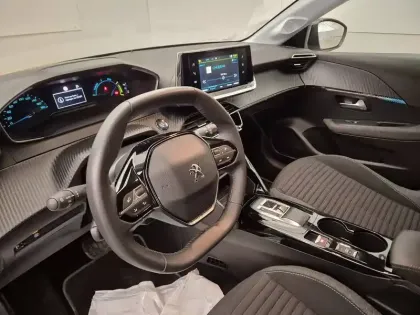 Photo 11 Peugeot 208  Electrique 50 kWh 136ch