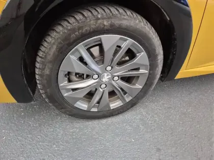 Photo 10 Peugeot 208  Electrique 50 kWh 136ch