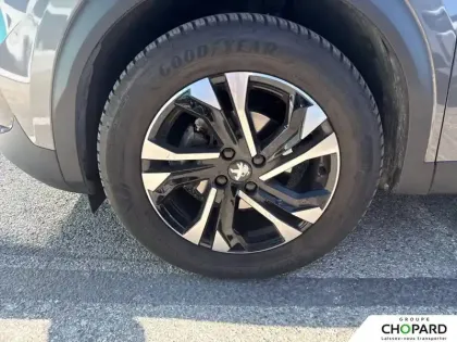 Photo 11 Peugeot 2008  PureTech 130 S&S EAT8