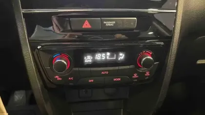 Photo 18 Suzuki Vitara  1.4 Boosterjet Hybrid