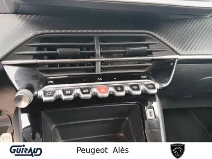 Photo 13 Peugeot 208  PureTech 75 S&S BVM5