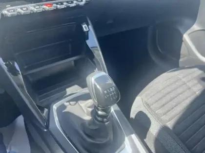 Photo 14 Peugeot 208  PureTech 100 S&S BVM6