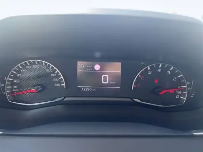 Photo 11 Peugeot 208  PureTech 100 S&S BVM6