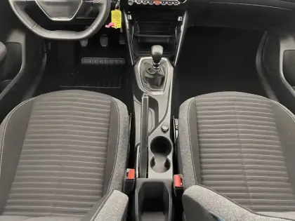 Photo 24 Peugeot 208  PureTech 100 S&S BVM6