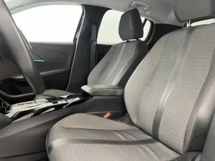 Photo 13 Peugeot 208  PureTech 100 S&S EAT8