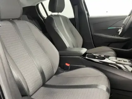 Photo 26 Peugeot 208  PureTech 100 S&S EAT8