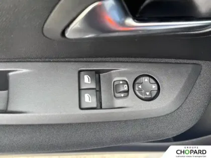 Photo 23 Peugeot 208  PureTech 75 S&S BVM5