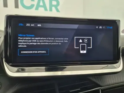 Photo 17 Peugeot 2008  Hybrid 136 e-DCS6