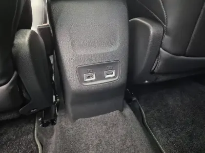 Photo 21 Peugeot 2008  Hybrid 136 e-DCS6