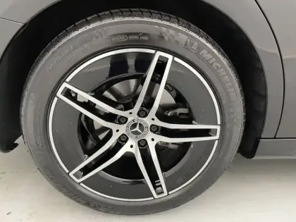 Photo 18 Mercedes Classe E  220 d 9G-Tronic