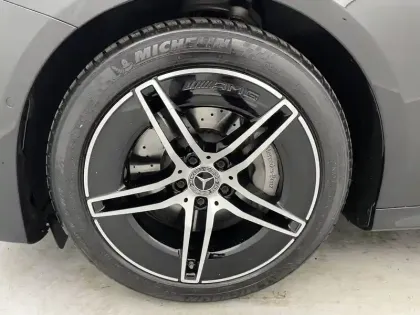 Photo 17 Mercedes Classe E  220 d 9G-Tronic