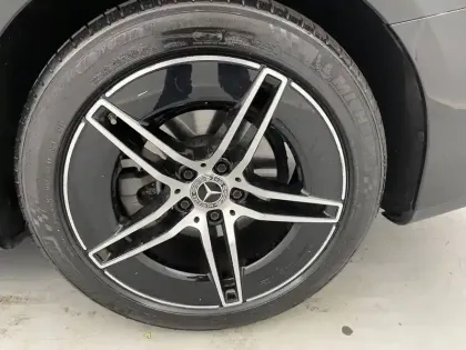 Photo 16 Mercedes Classe E  220 d 9G-Tronic