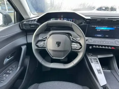 Photo 8 Peugeot 308  SW Hybrid 145 e-DCS6