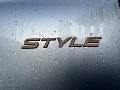 Photo 17 Peugeot 308  SW Hybrid 145 e-DCS6