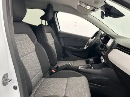 Photo 23 Renault Clio  E-Tech full hybrid 145