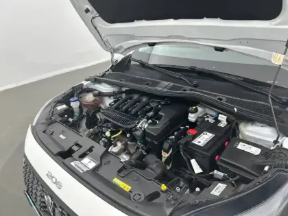 Photo 14 Peugeot 208  PureTech 75 S&S BVM5
