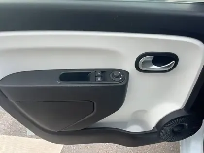 Photo 12 Renault Twingo  III SCe 65